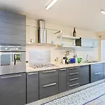 Penelope Seaview Apartment
