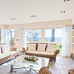 Penelope Seaview Apartment